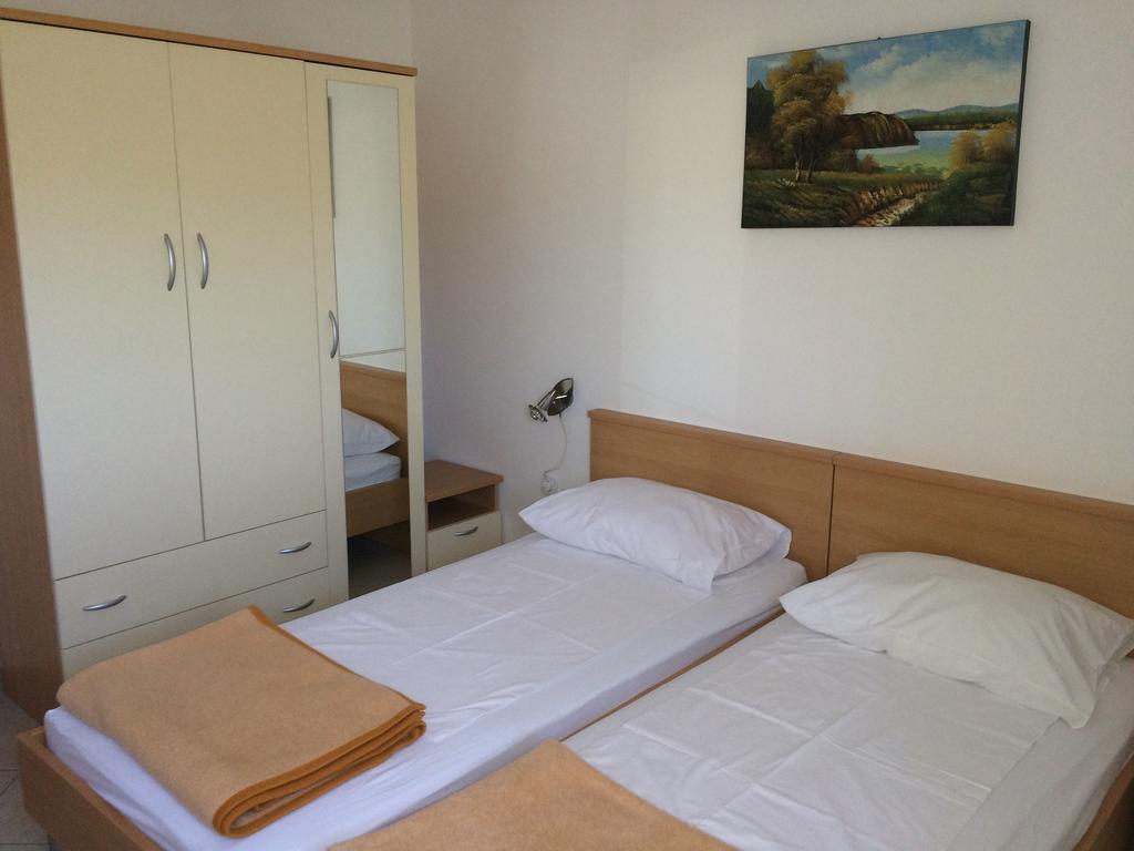 Apartment Kolundzic Novi Vinodolski Chambre photo