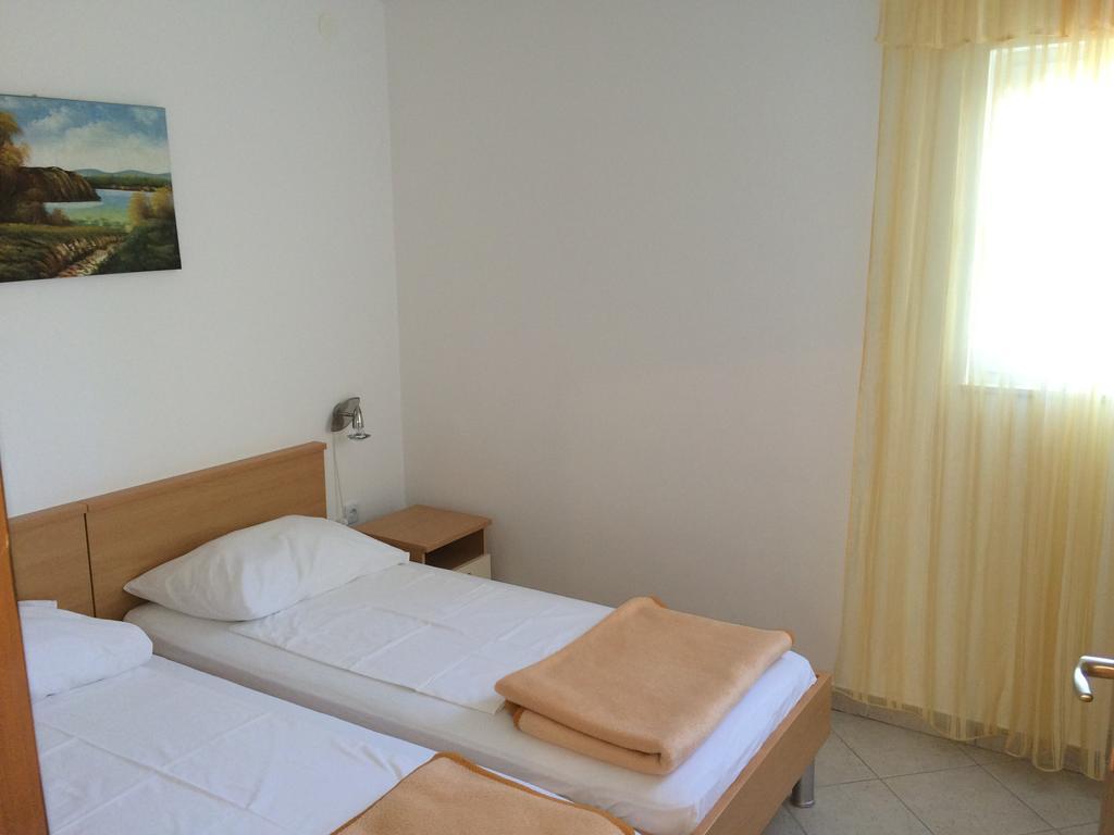 Apartment Kolundzic Novi Vinodolski Chambre photo